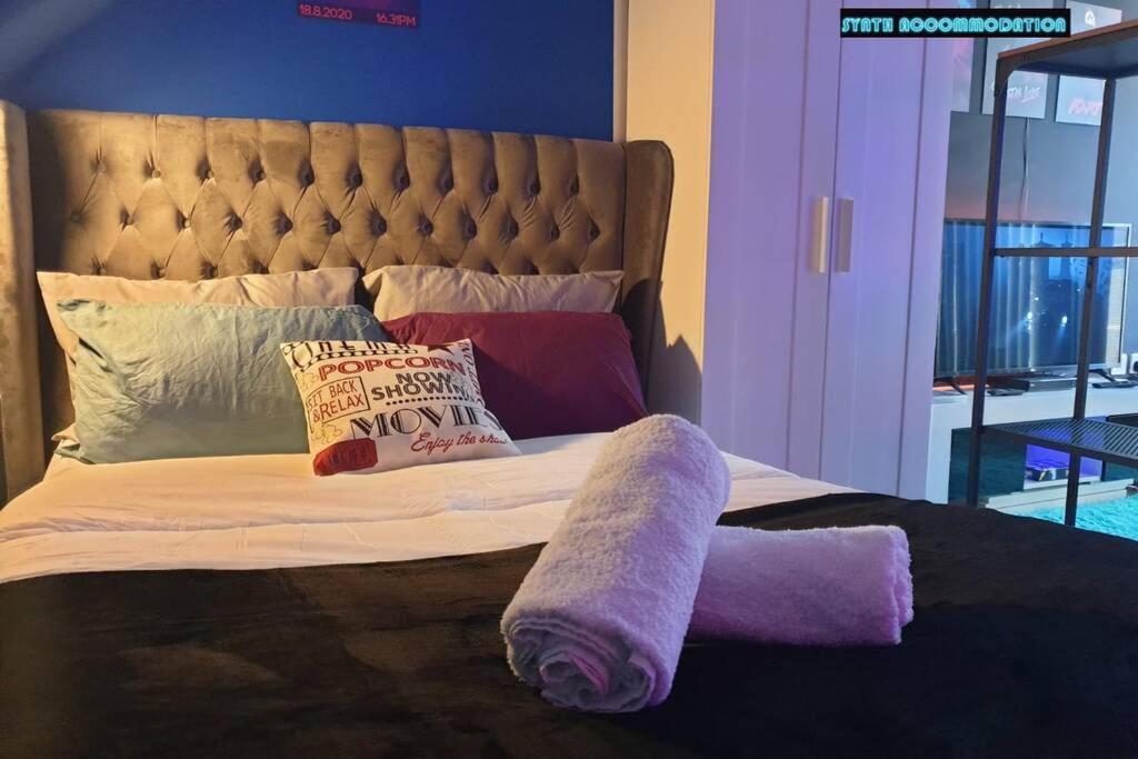 80S Retro 1Bed Studio Serviced Apartment Canary Wharf Perfect For Solo & Couple Travellers London Eksteriør billede