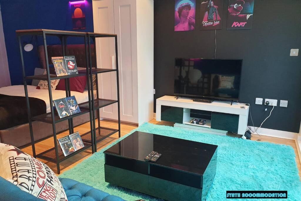 80S Retro 1Bed Studio Serviced Apartment Canary Wharf Perfect For Solo & Couple Travellers London Eksteriør billede